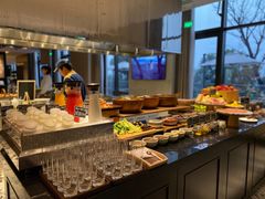 自助取餐区-杭州桐庐康莱德酒店西餐厅-舍