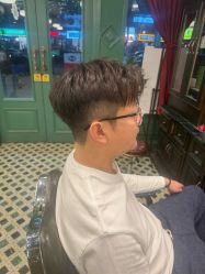-海文先生国潮烫染男士理发馆