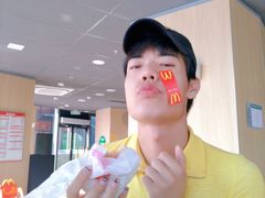 -麦当劳(中骏世界城店)