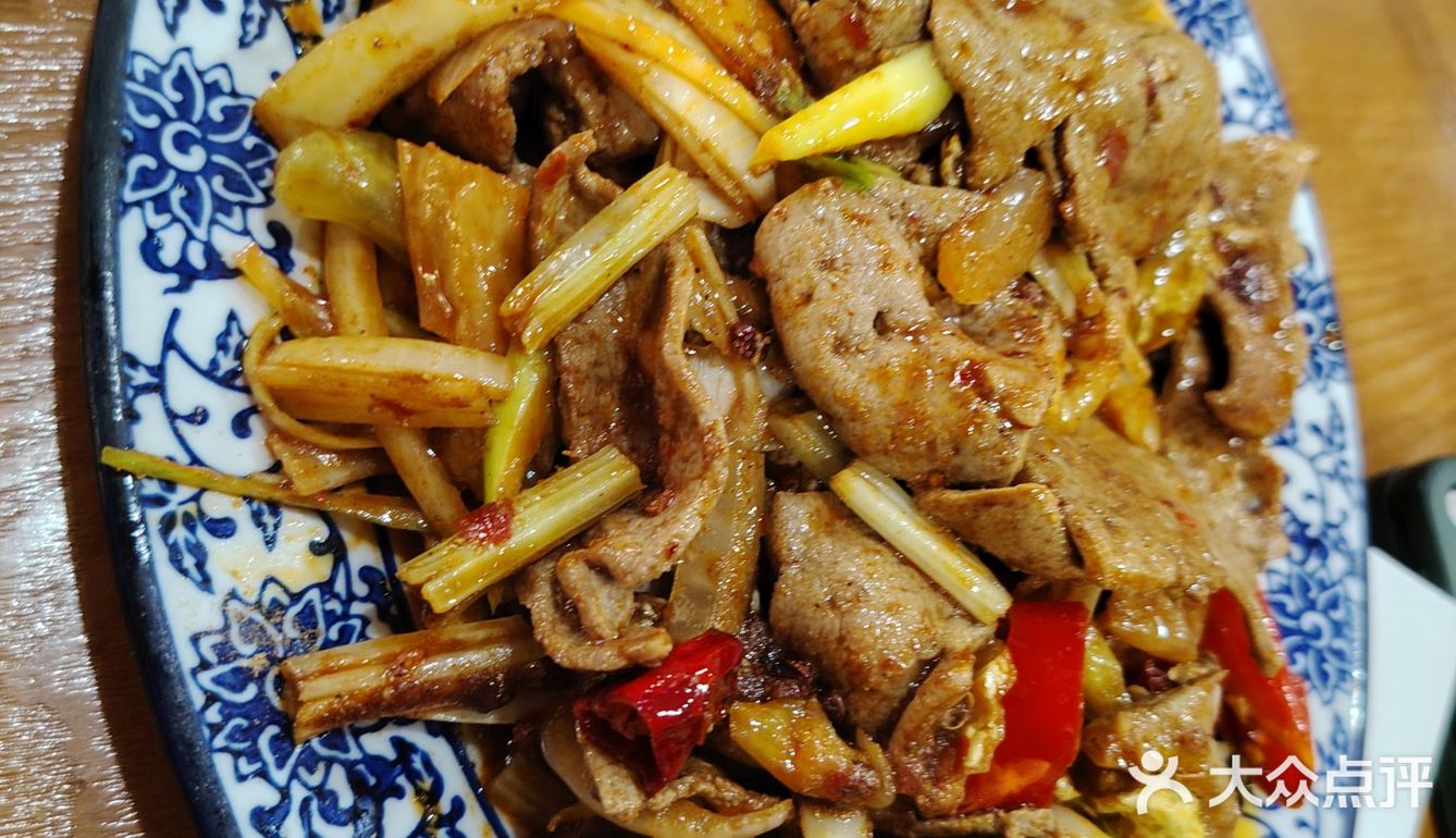 【乐山非遗‼️吃到扶墙🔥跷脚牛肉原地封神】