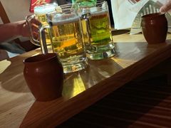 -Lake Shore Hotel & Restaurant