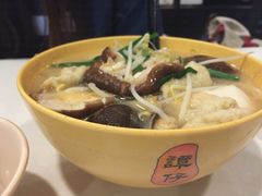 -谭仔云南米线(粉岭车站路店)