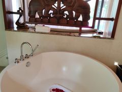 -三亚亚龙湾五号度假别墅酒店
