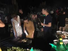 -田园东方蜜桃村的田野营地