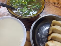 -锅贴大王南翔小笼(临沂二村店)