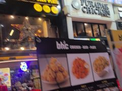 -BHC炸鸡(明洞总店)