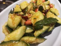 蒜末拍黄瓜-小俩口烧烤东北菜(双井店)