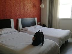 -如家云上四季连锁酒店(昆明东风广场地铁站店)