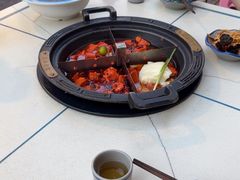 -爱你您·自家鱼塘·活水喷泉鱼火锅(八里店)