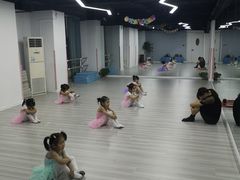 -雅米拉艺术中心(少儿舞蹈培训)