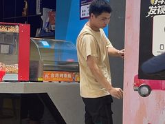 -爱蹦iBOON蹦床运动馆(江汉店)