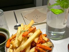 -春树下·树屋花房西餐厅(罍街AS1980店)