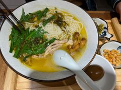 鲜松茸鸡汤面-王春春鸡汤饭(成都城西优品道店)