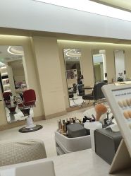 -Mentor Hair Salon