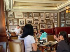 -上海和平饭店维克多咖啡厅 Victor's