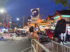 -周日夜市