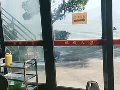-鹏城人家海鲜酒家·23年老字号(较场尾店)