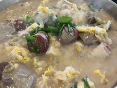 酸菜海蛎子五花肉炖豆腐锅-大梁骨头馆·酱骨老菜(友好店)