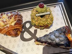 法式开心果树莓泡芙-B&C黄油与面包·THE GARDEN BAKERY概念店(世纪汇店)