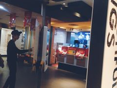 门面-麦当劳(新世纪环球中心店)