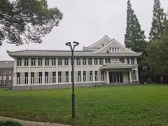-复旦大学光华楼