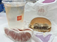 -麦当劳(杭州西湖银泰百货店)