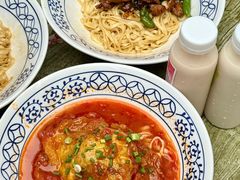 -李与白包子铺(桐梓林店)