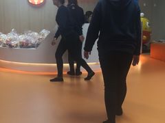 -小门牙好性格托育(北外滩中心)