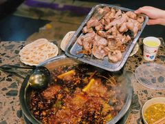 -肖肖酸萝卜鱼火锅(总店)