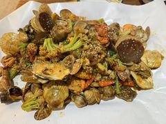 -东来菜馆•手抓海鲜家常菜•海鲜锅贴(鸽子窝店)