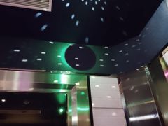 -温莎KTV(珠江路店)