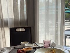 -静之湖湖畔餐厅