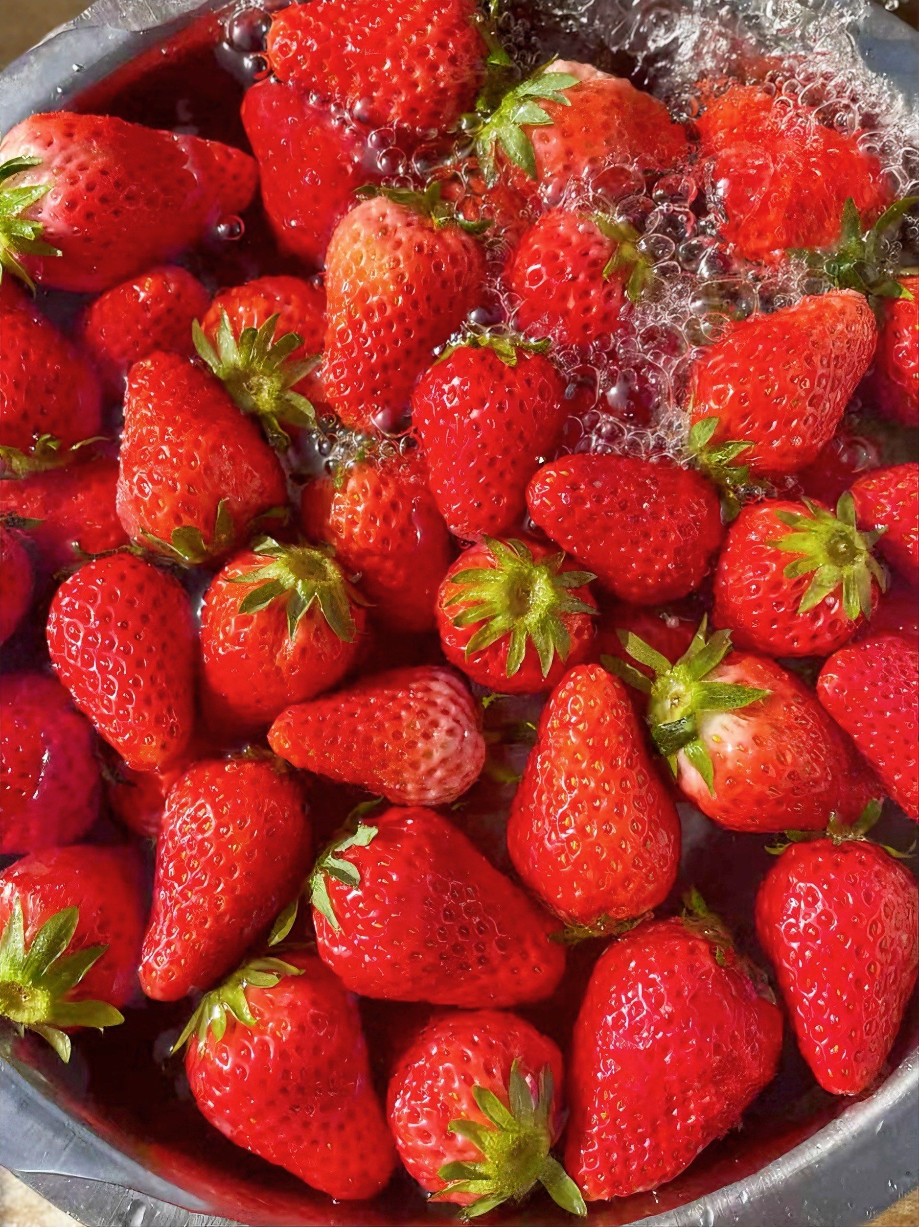 这一盆草莓,我真舍不得吃啊!仟吉真的出息了