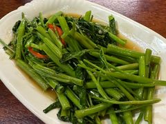 -Dang restaurant (patong phuket)