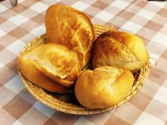 餐前面包-船屋葡国餐厅