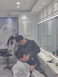 -镁连社·美联社