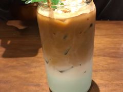 -ZING COFFEE 镜咖啡