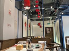 -尚尚仙·酸汤猪手·猪肚鸡火锅(华联万柳购物中心店)