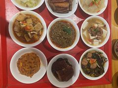 -蓝田九大碗民俗食府(蓝田店)
