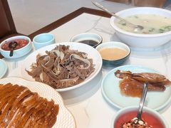 -梅利汴京烤鸭•开封豫菜地标店(东大街店)