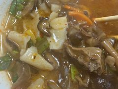 特色蘑菇羊肉汤揪片子-明记汤揪片子炒面(红山市场特色美食街店)