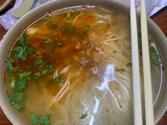 -亮亮面馆(经六路店)