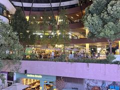 -瑞虹新天地月亮湾