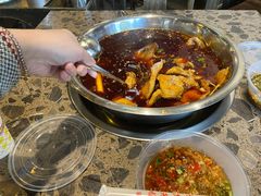 -肖肖酸萝卜鱼火锅(总店)