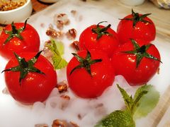 番茄脆菇沙拉-小大董·烤鸭(凤凰汇店)