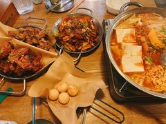 鱿鱼炒五花肉-富乐满韩国正宗炸鸡韩国料理(虹泉路店)