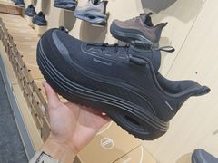 -燕莎奥特莱斯购物中心