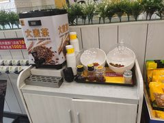 -老娘舅餐厅(黄龙体育中心店)