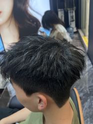 -藤野造型•烫染专业店