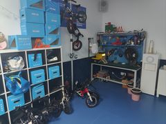 -八爪矩阵极限运动馆·儿童平衡车·感统训练(南海子公园校区)